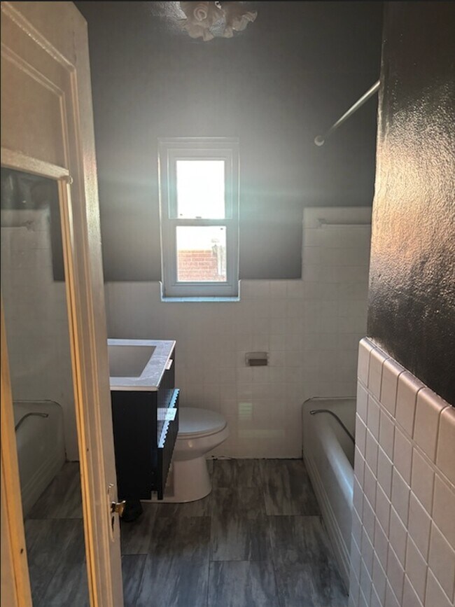 Foto del edificio - 8506 Drury Ln