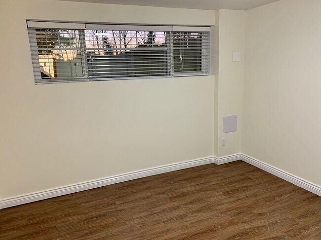 Building Photo - 2572 Larkin Ct