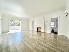 Building Photo - 423 N Orange Dr