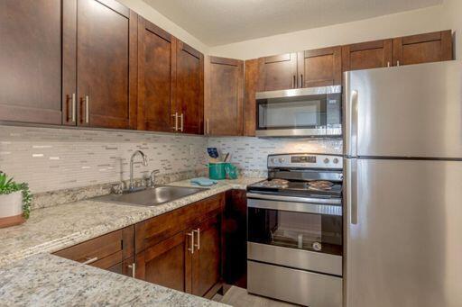 Foto principal - 2708 Vandiver Dr