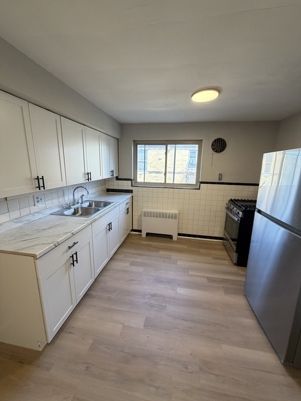 Building Photo - 7139 Eastlawn Dr