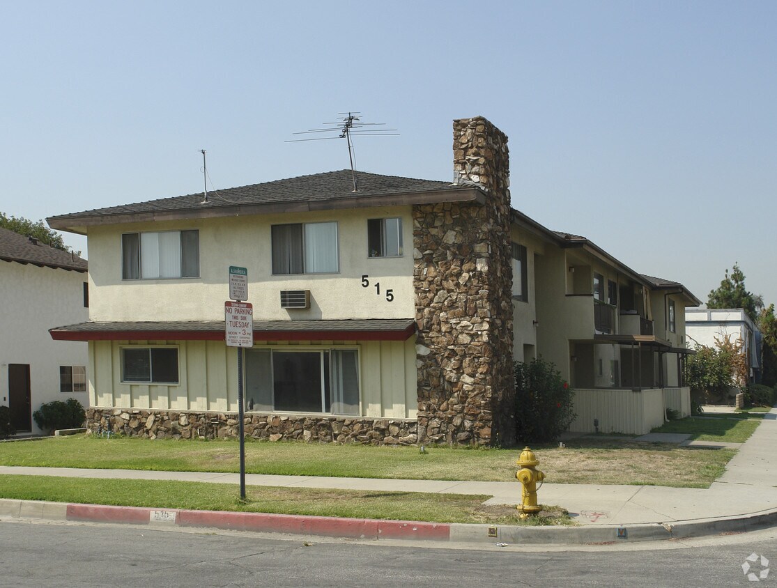 Primary Photo - 515 N 1st St