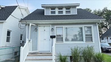 Building Photo - 104 Burlington Ave