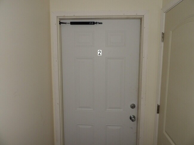 Foto del edificio - 120 Compton Dr