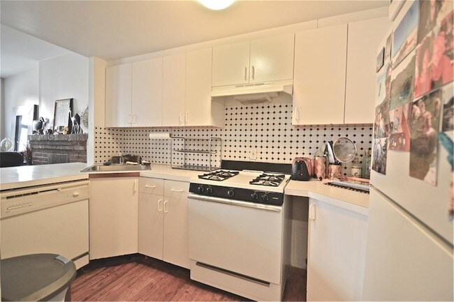 Building Photo - 20 East 13th Street
