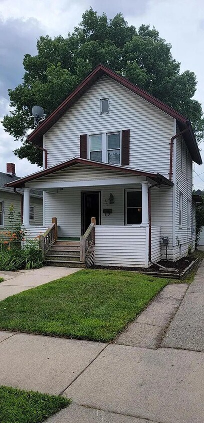 Primary Photo - 623 Lenore Ave