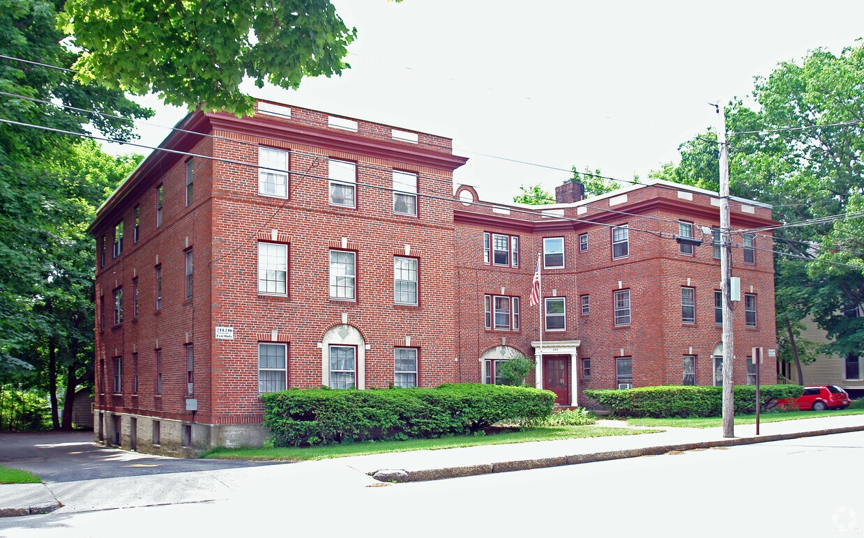 Building Photo - Plymouth Court Apartments