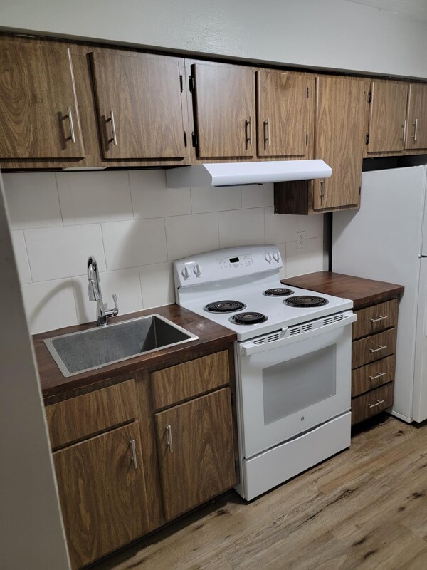 Foto del edificio - 1216 E Dorothy Ln