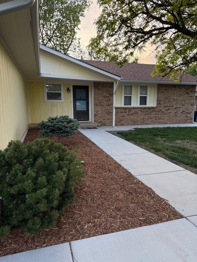 Building Photo - 2405 Farmstead St