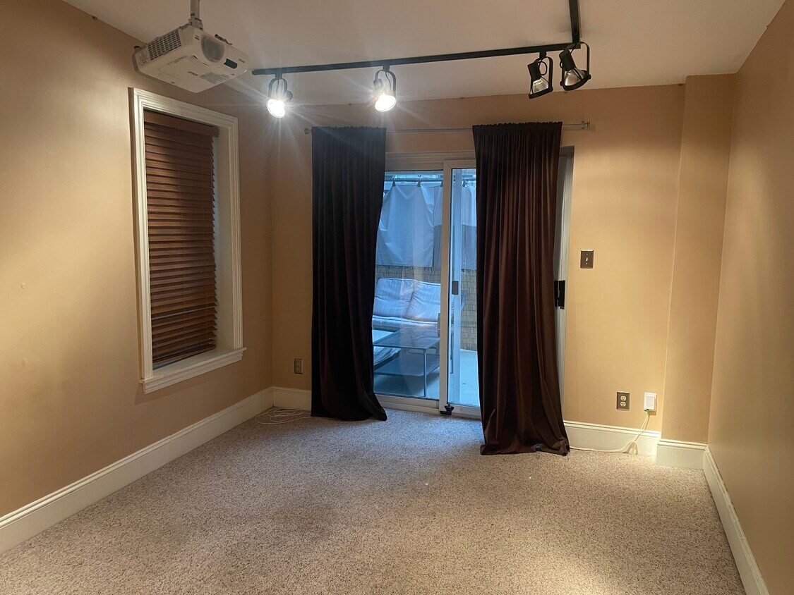 Foto principal - 526 N 15th St