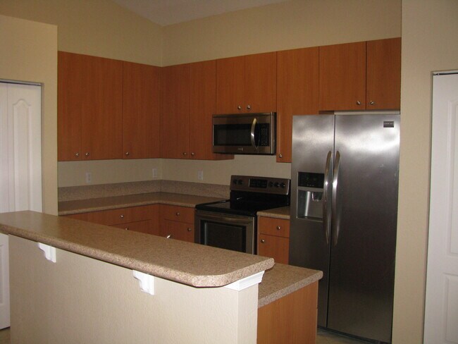 Building Photo - 6120 Spring Lake Terrace