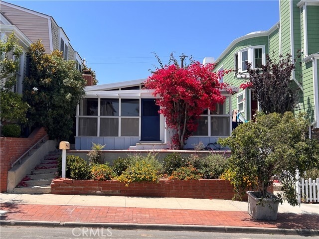 Primary Photo - 429 1st St