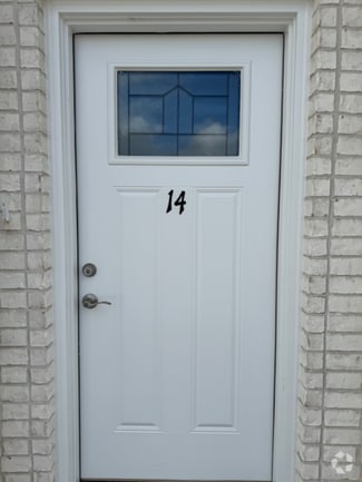 Building Photo - 1810 Atrium Pl Dr