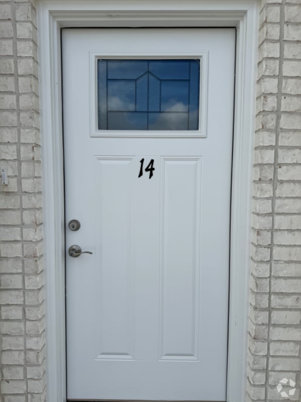 Building Photo - 1810 Atrium Pl Dr