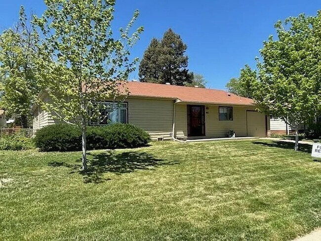 Building Photo - Spacious MOVE-IN ready Home Near Athmar Pa...