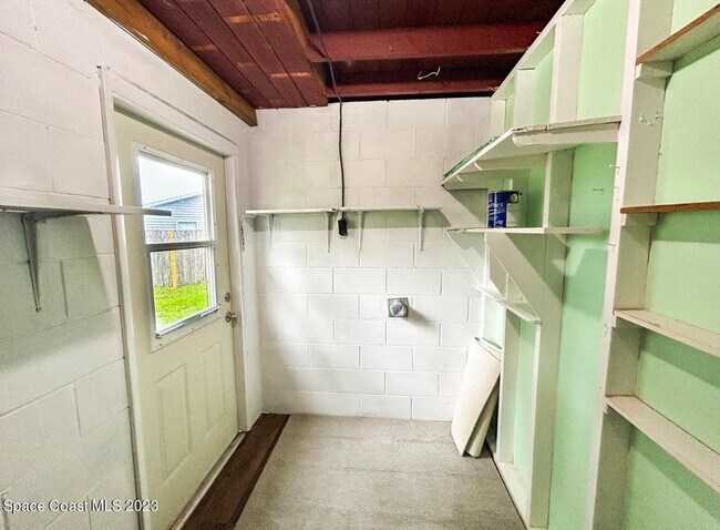 Building Photo - 3205 Kirby Dr