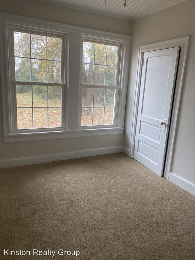 Building Photo - 3 br, 1 bath House - 217 Tyree Rd