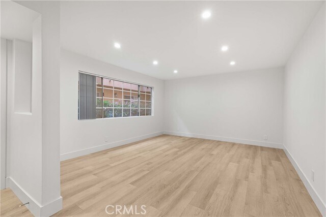 Foto del edificio - 1034 W Alameda Ave