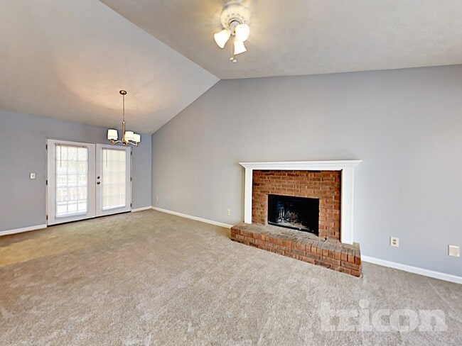 Foto del edificio - 5530 Marbut Forest Way