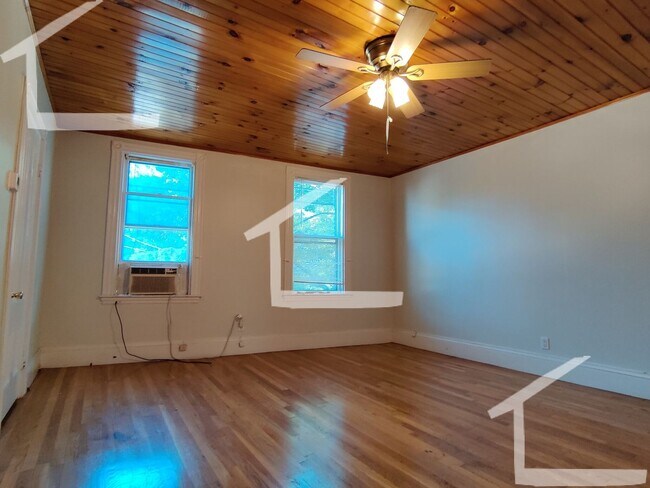 Building Photo - HOT BROOKLINE LISTING!!!!!