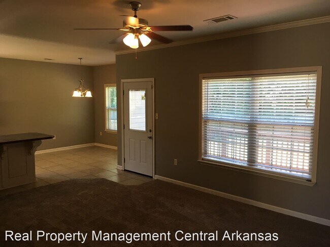 Building Photo - 3 br, 2 bath House - 1628 White Oak Circle
