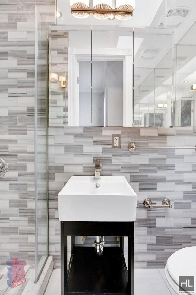 Building Photo - W 52ND ST.