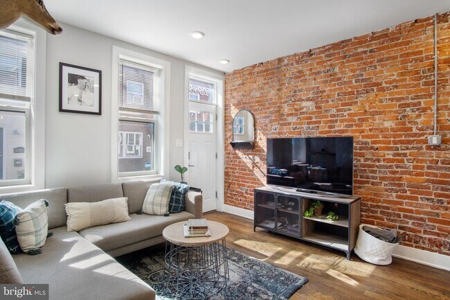 Foto del edificio - 2353 E Harold St