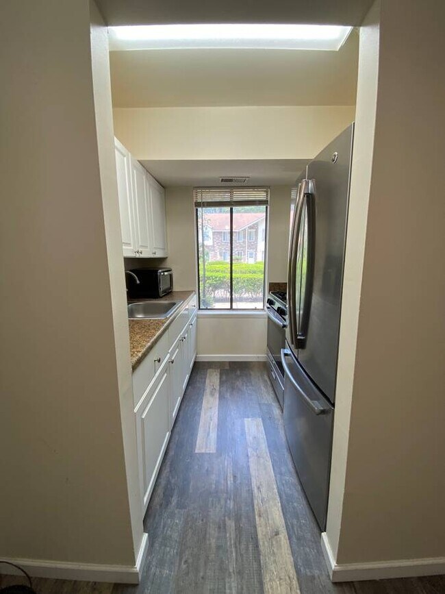 Foto del edificio - 50 Gibbs Rd