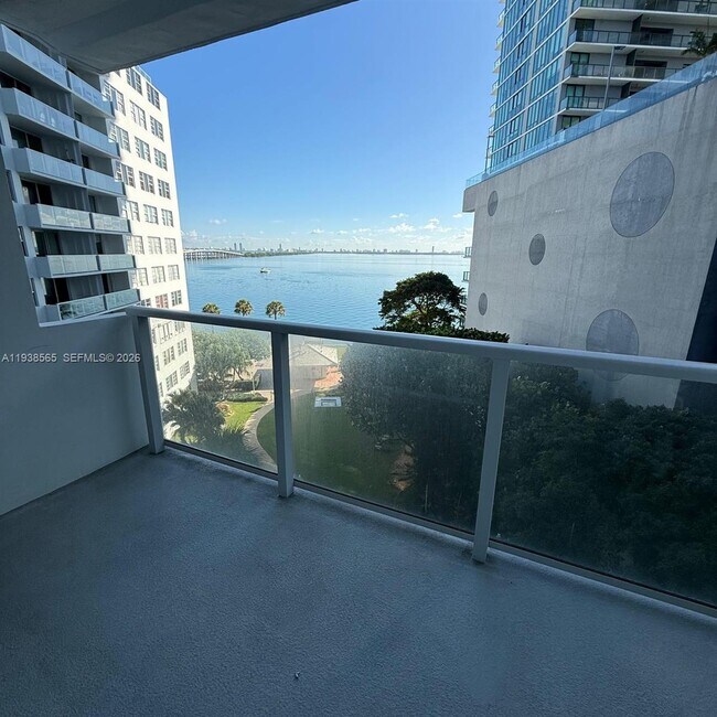 Building Photo - 3301 NE 5th Ave