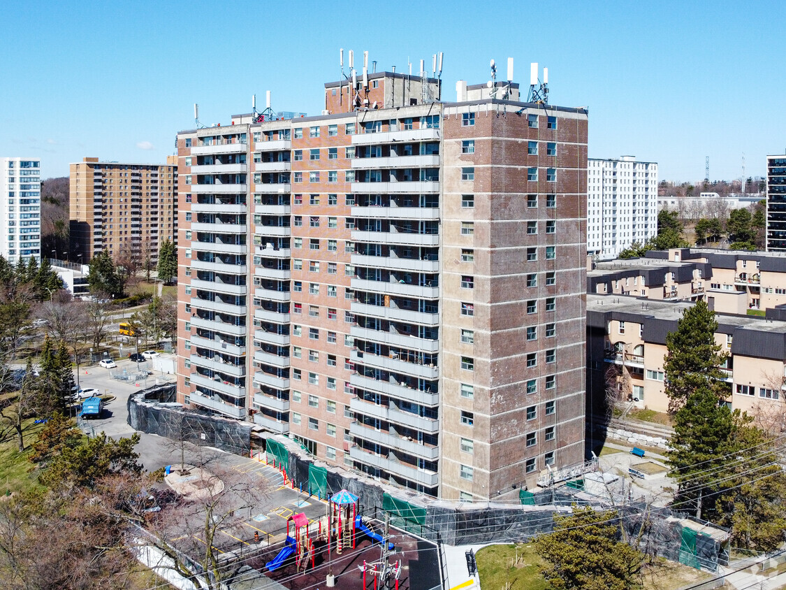 Building Photo - Statley Towers