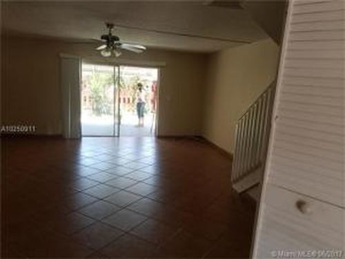 Building Photo - 6529 SW 41st Pl