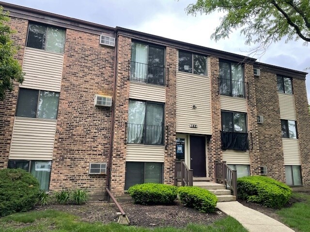 Primary Photo - 148 Dunteman Dr