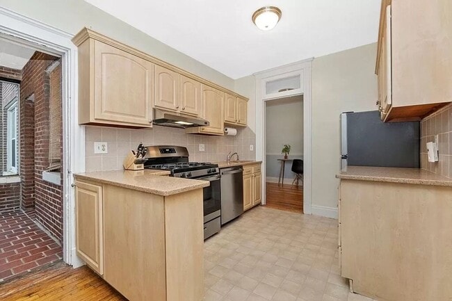 Foto del edificio - WOW!!! NO FEE AND VERY NICE 2 BED AVAILABLE 9/1