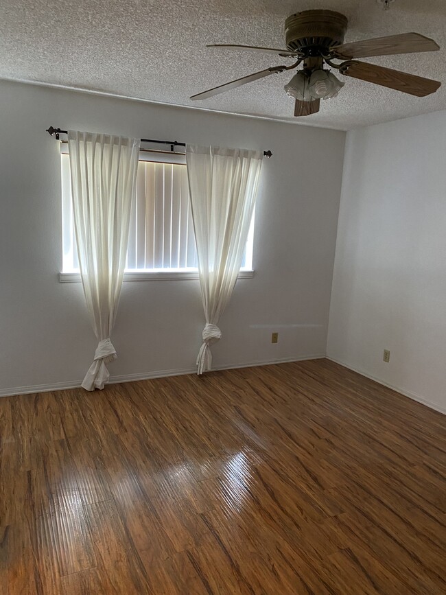 Master Bedroom - 315 Raymond Ave