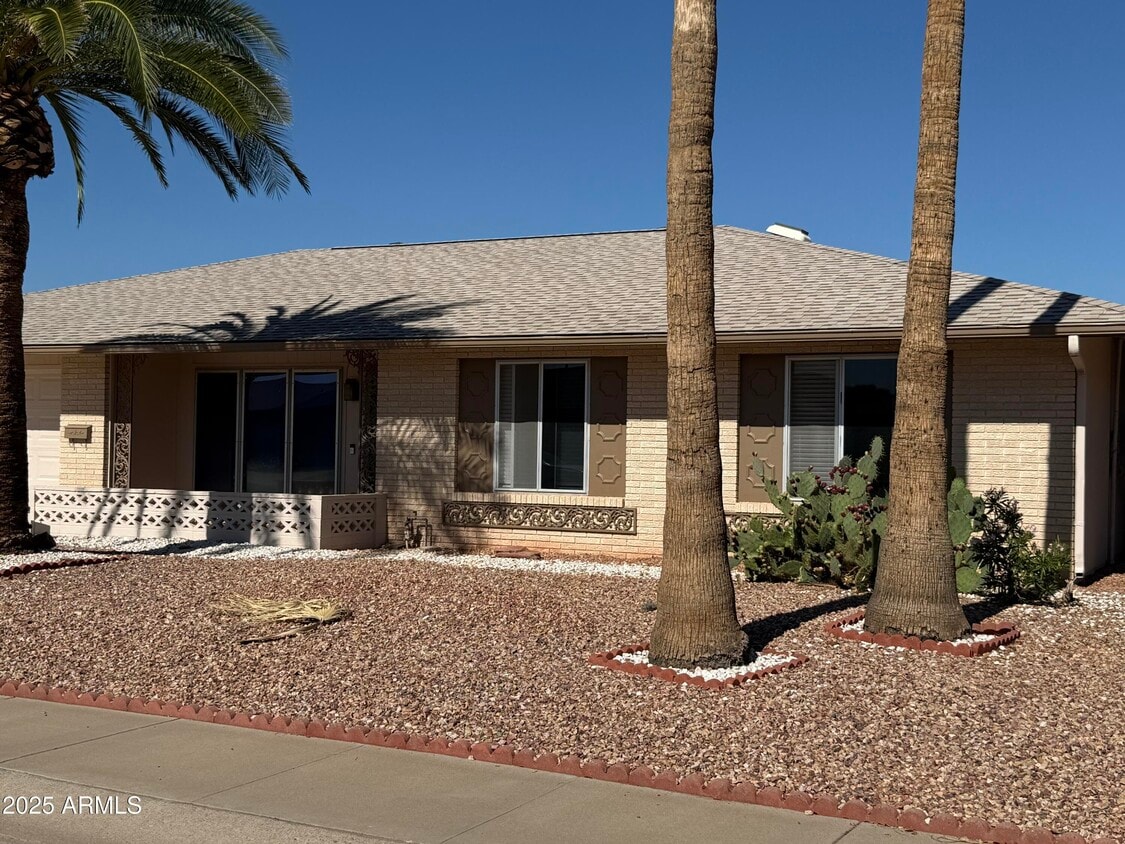 Foto principal - 9338 W Glen Oaks Cir N