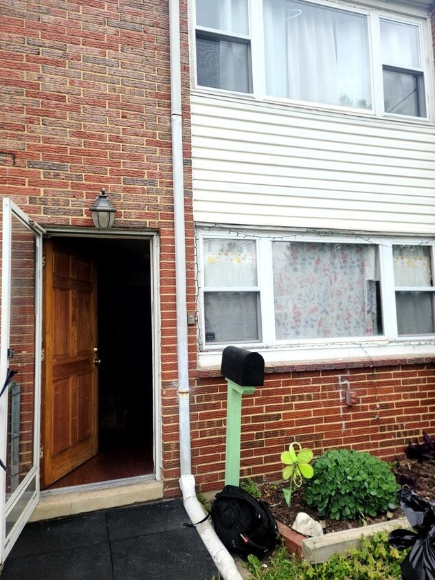 Coming Soon! Renovated Three Bedroom EOG - Coming Soon!  Renovated Three Bedroom EOG