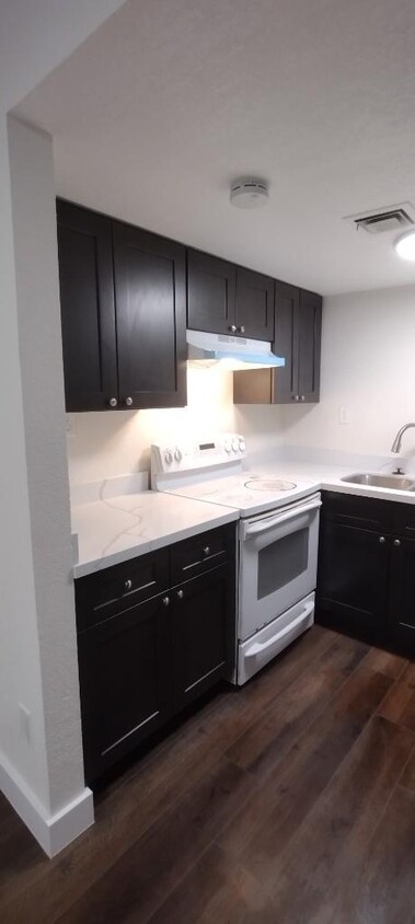 Primary Photo - 3 bedroom in PHOENIX AZ 85009