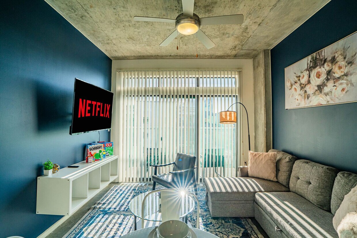 Foto principal - 333 E Roosevelt St
