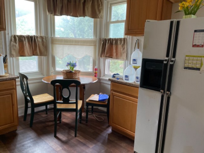 Building Photo - 306 Rockdale Ave