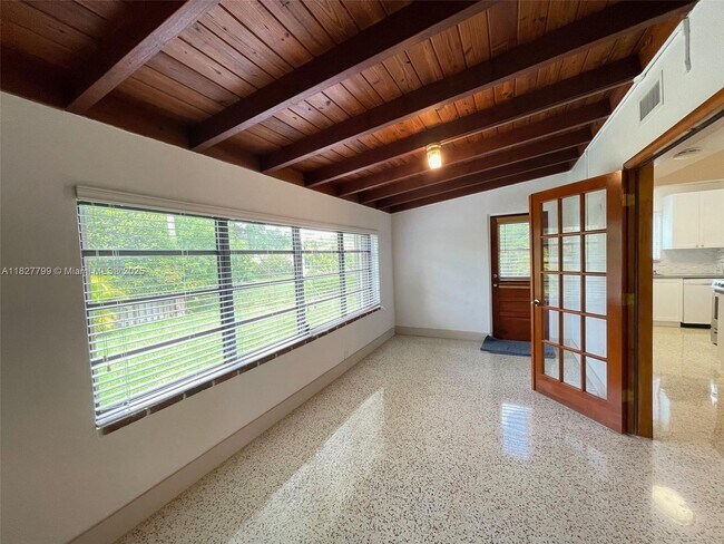 Foto del edificio - 2920 SW 60th Ct