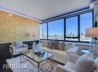 Building Photo - 1 br, 1 bath - 260 King St Unit 1613