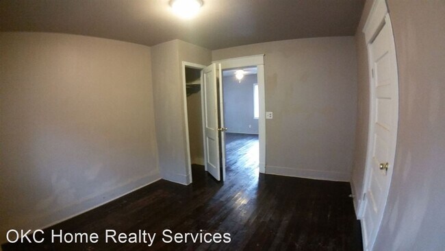 Building Photo - 2 br, 1 bath House - 115 SW. 23rd ST #A