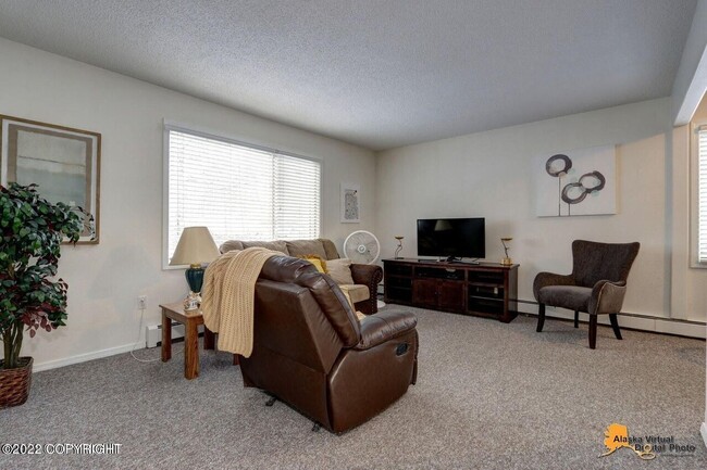 Building Photo - Akins Real Estate