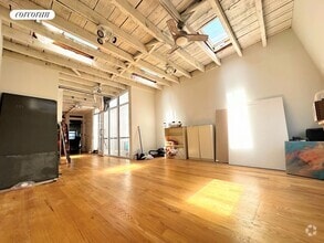 Building Photo - 556 Washington Ave