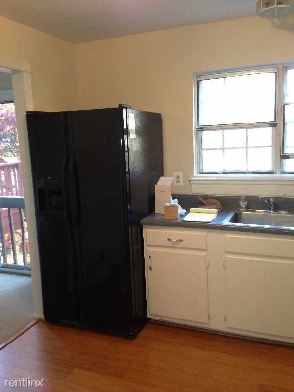 Building Photo - 3 br, 1.5 bath Townhome - 5804 Apple Wood Ln