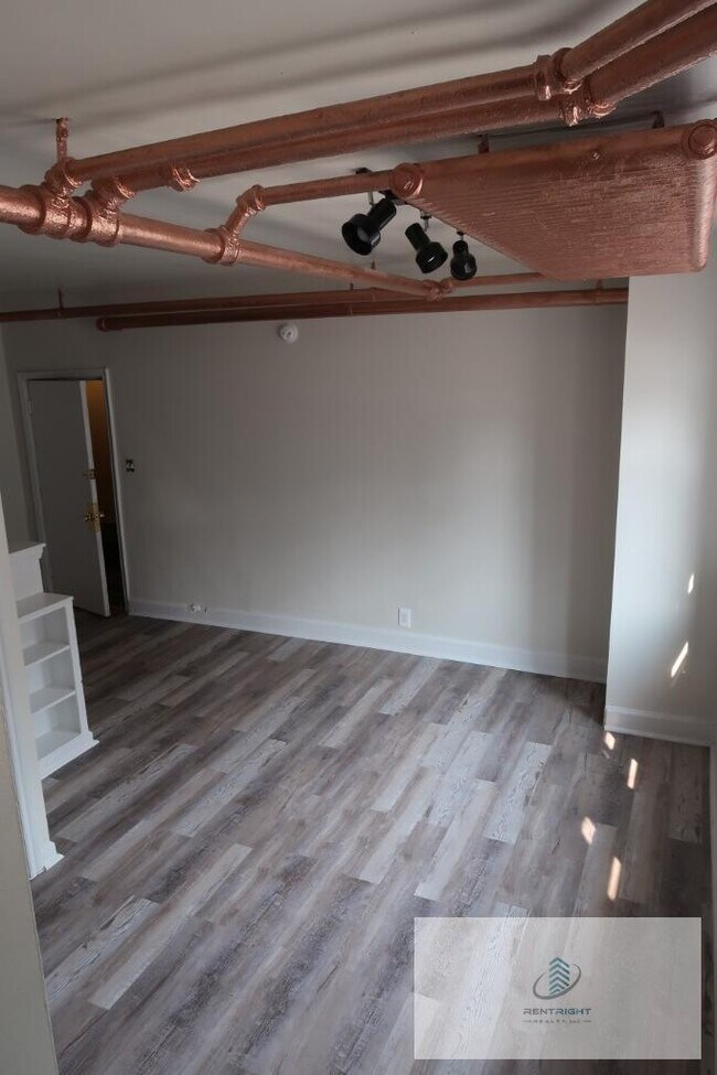 Foto del edificio - 4588 N Elston Ave