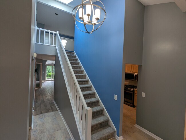 Foto del edificio - 6053 Suffolk Ln