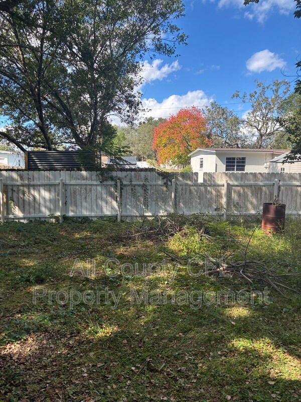 Foto del edificio - 1500 Daroca Dr