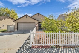 Building Photo - 138 Sam Gates Rd