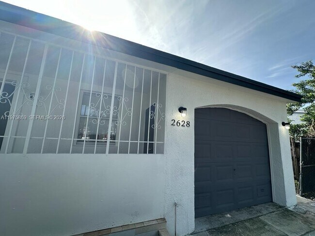 Foto del edificio - 2628 Fletcher Ct